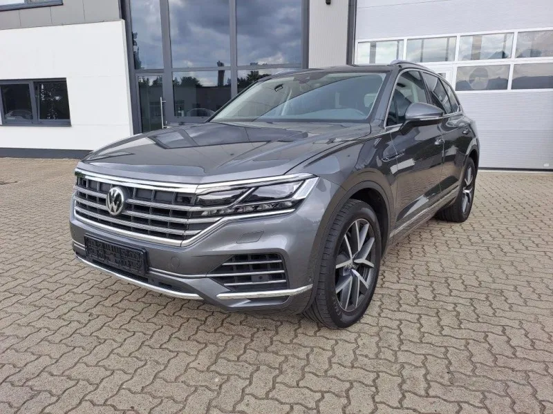 Volkswagen Touareg 3.0 V6 TDI 4MOTION Image 1