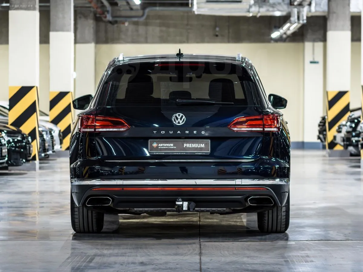 Volkswagen Touareg Image 8